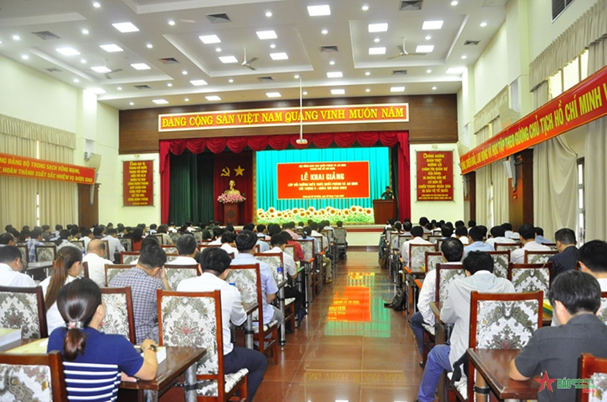 TP Hồ Chí Minh khai giảng lớp bồi dưỡng kiến thức quốc phòng, an ninh cho đối tượng 3